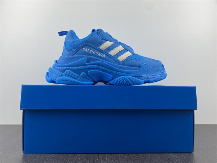 Ba*len*cia*ga triple s sneaker 8000025