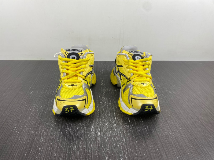 Ba*len*cia*ga runner sneaker