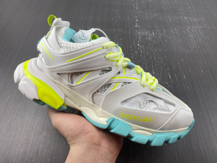 Ba*len*cia*ga track 8000051