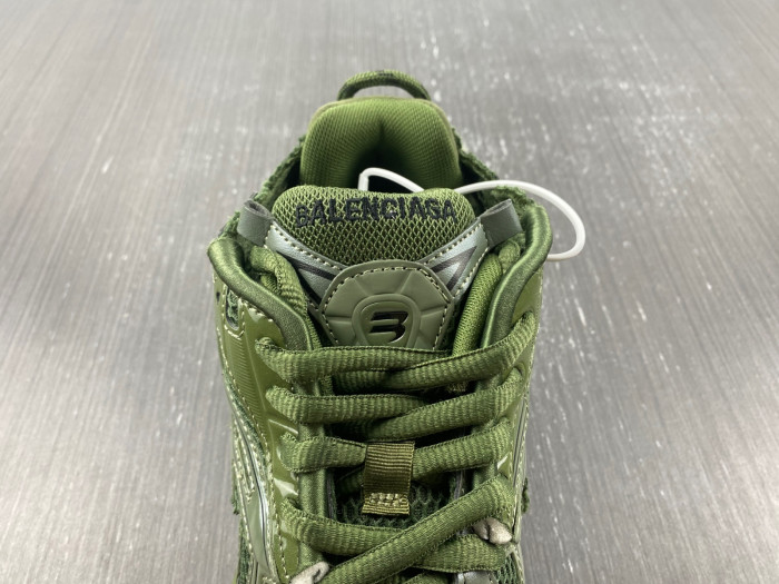 Ba*len*cia*ga runner sneaker