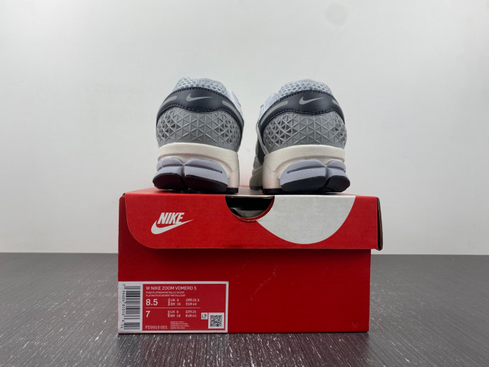 nike zoom vomero 5 fd9919-001