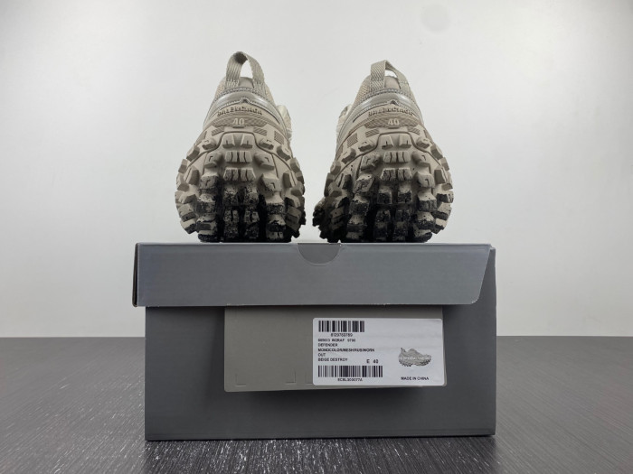 Ba*len*cia*ga defender sneaker