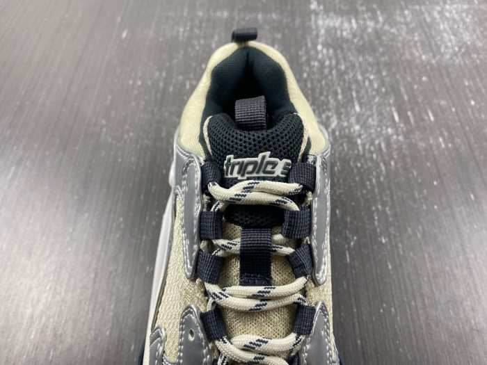 Ba*len*cia*ga triple s sneaker 80000138
