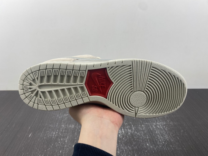 nike sb dunk low “city of love” fz5654-100