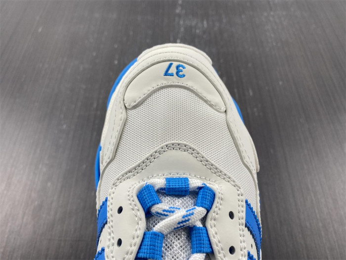 Ba*len*cia*ga triple s sneaker 8000020