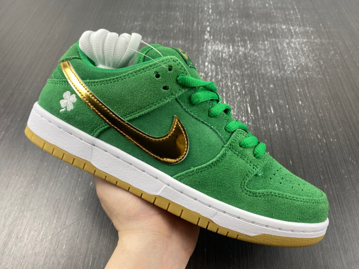nike sb dunk low pro st. patrick