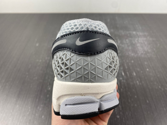 nike zoom vomero 5 fd9919-001