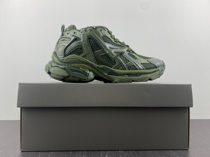 Ba*len*cia*ga runner sneaker