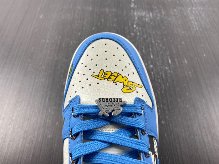 nike dunk low chrome hearts