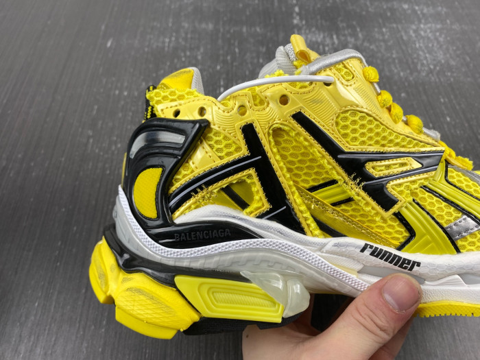 Ba*len*cia*ga runner sneaker