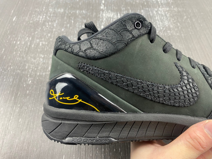 nike kobe 4 protro “black gold” fq3544-001