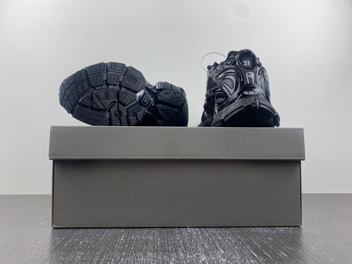 Ba*len*cia*ga runner sneaker