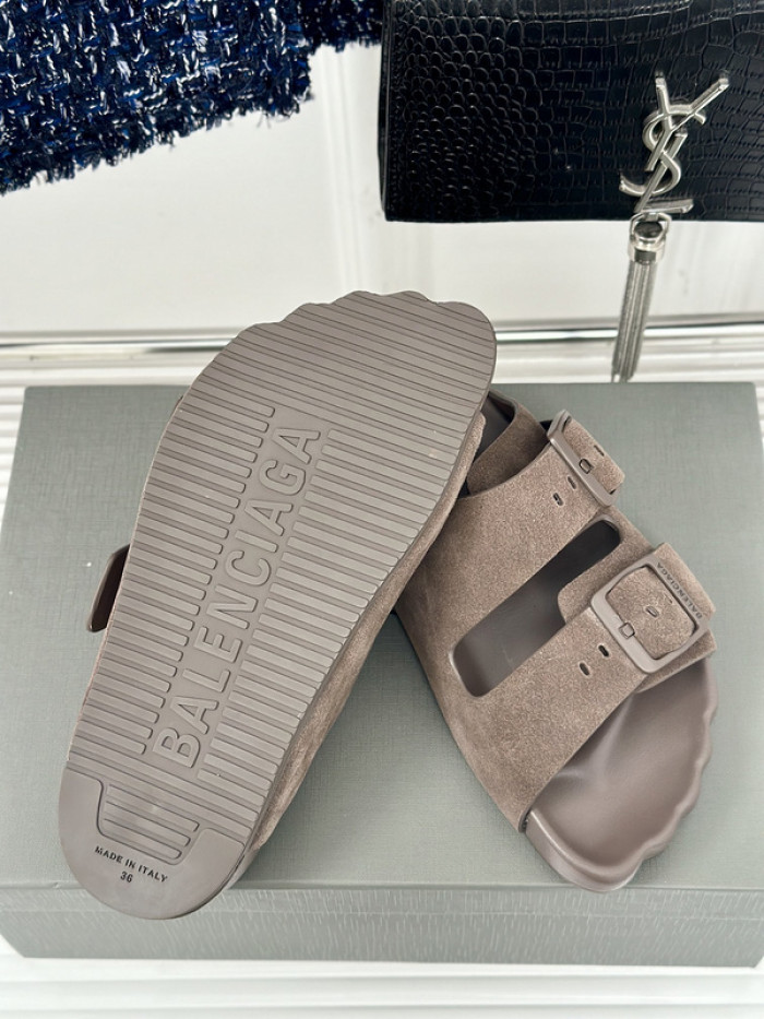 balenciag* sandal bs70