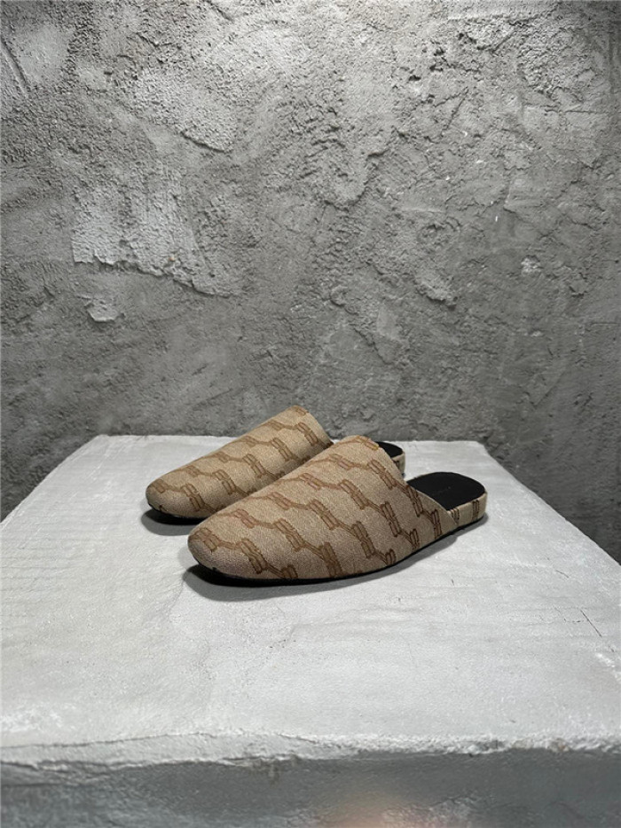 balenciag* sandal bs66