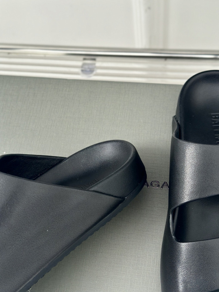 balenciag* sandal bs71