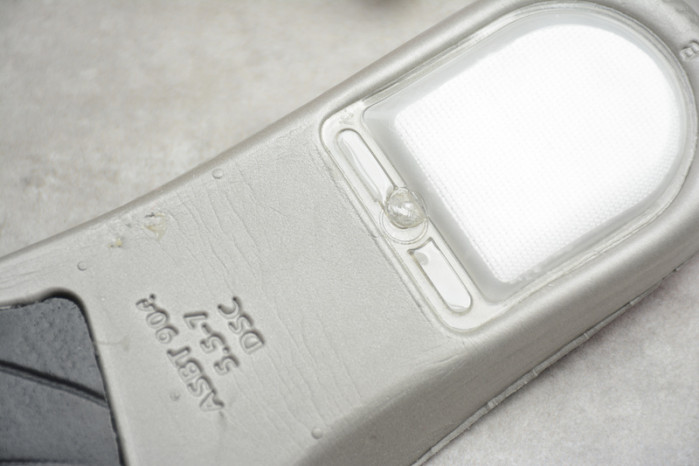 nike sb dunk high strawberry cough cw7093-600