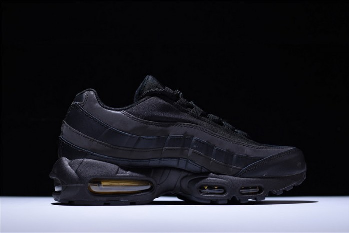 nike air max 95 premium se black/gold 924478-003