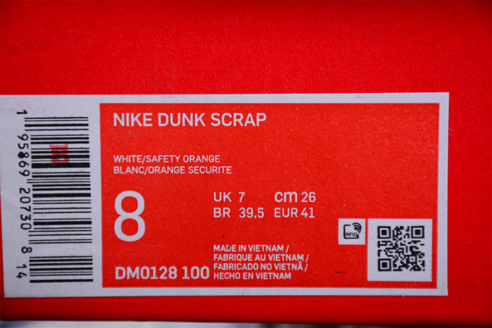 nike dunk low scrap knicks dm0128-100