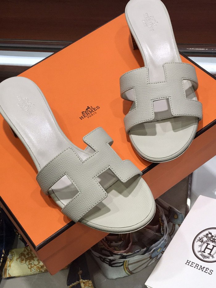 herme* sandal 52