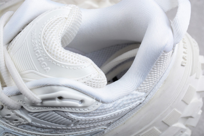 Ba*len*cia*ga defender sneaker