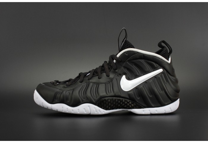 Nike Air Foamposite Pro “Dr. Doom” Black/White 624041-006