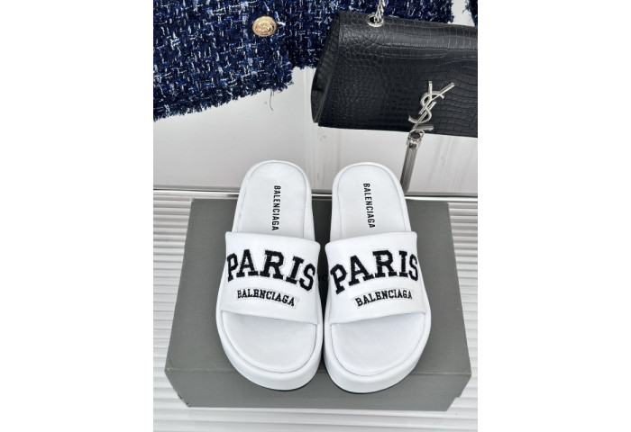 Balenciag* Sandal BS80