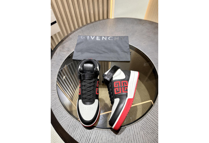 Givenchy Sneakers 660027