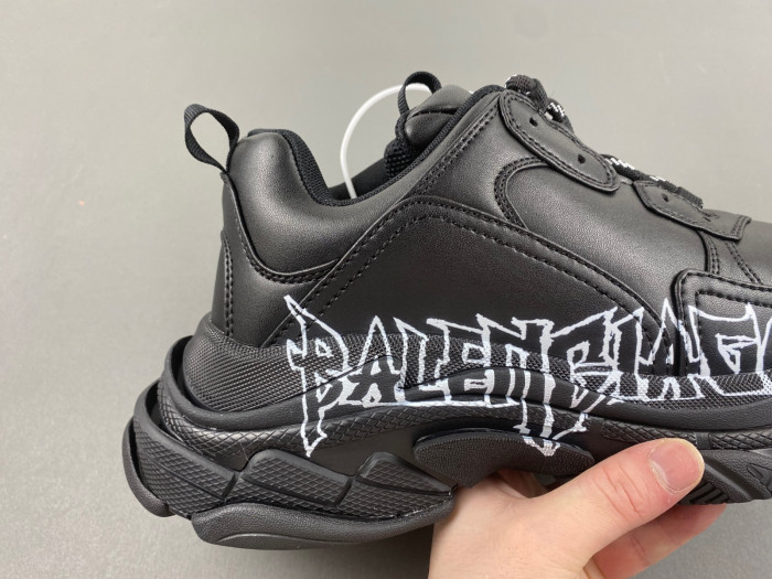 Balenciaga TRiple S sneaker