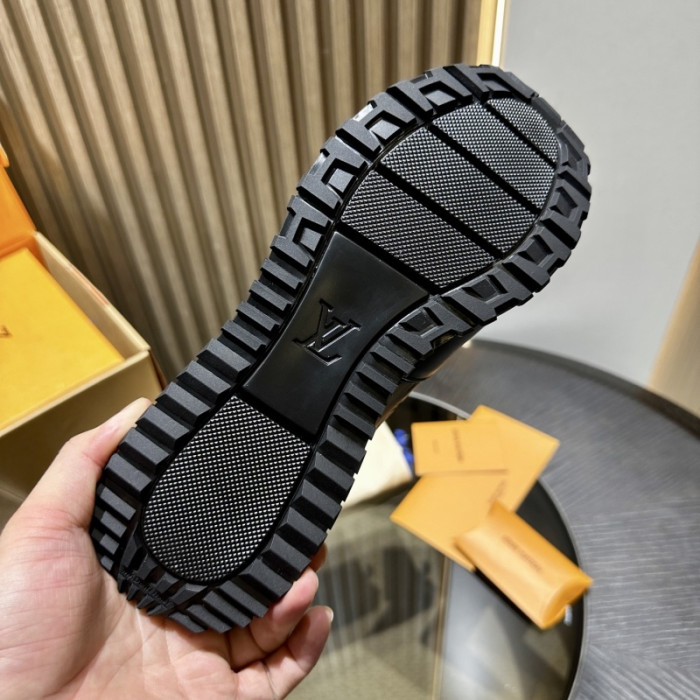 LV snekaers L0000653