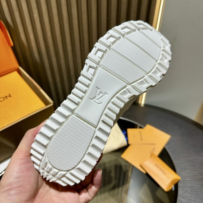 LV snekaers L0000652