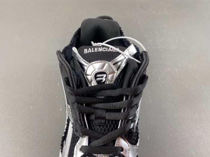 Ba1en*iaga Runner LED sneaker WRNLD 1125