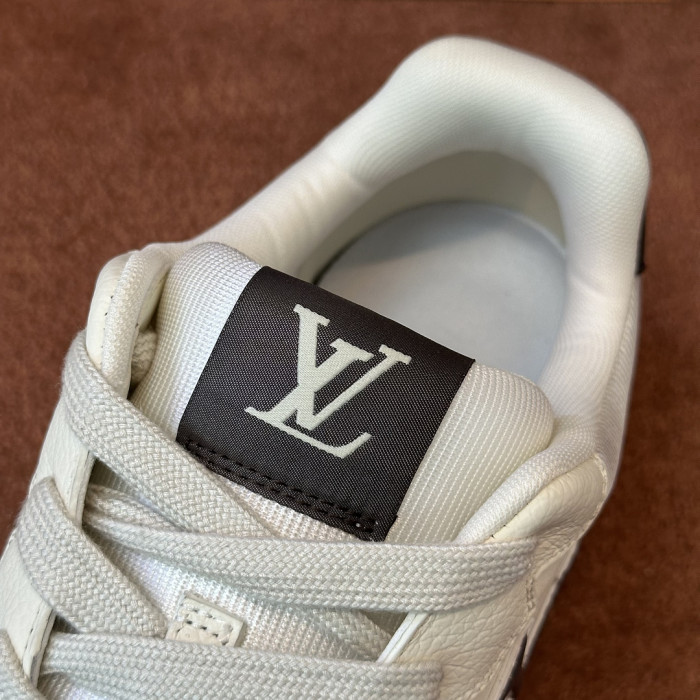 LV snekaers L0000804