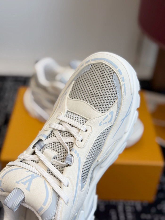 LV sneakers L0000850