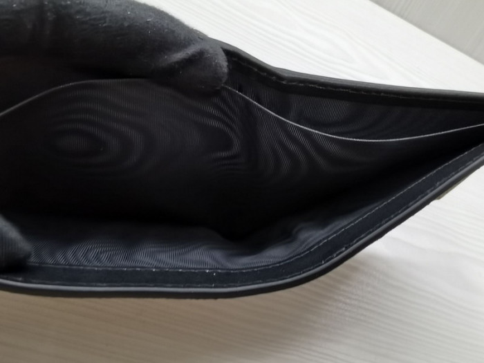 G*u*i snake brown wallets