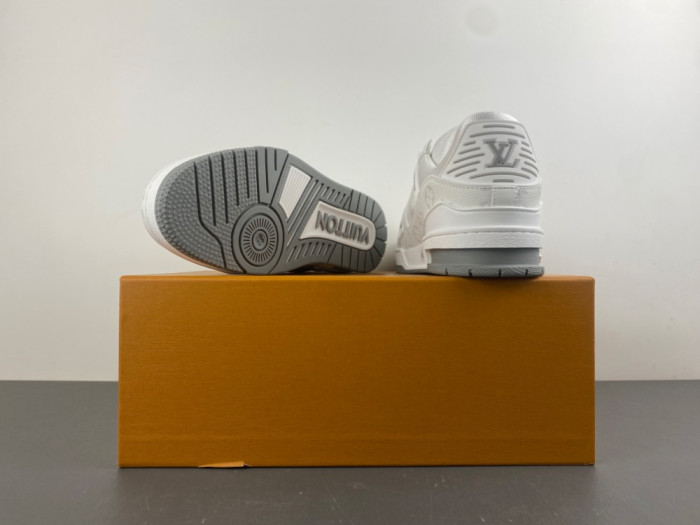 LV snekaers L0000724