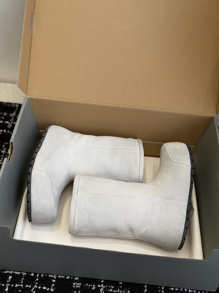 Ba1en*iaga boots 80000285