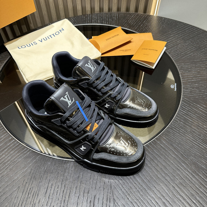 LV snekaers L0000703