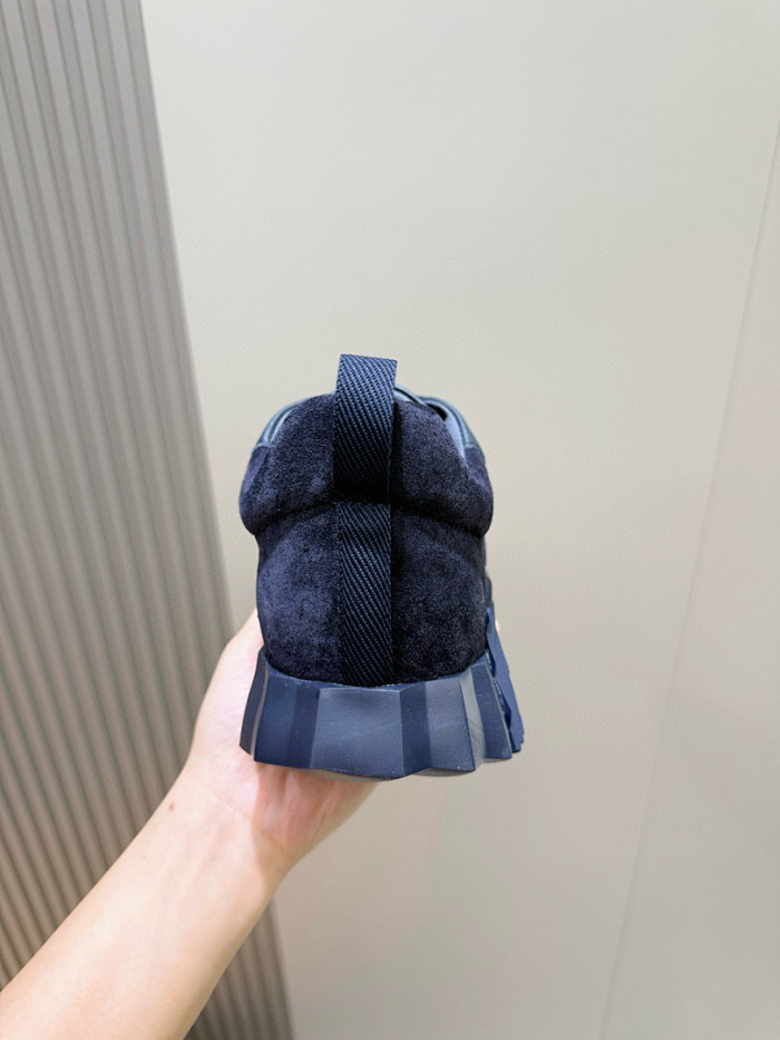 H**me5 snekaers hm097