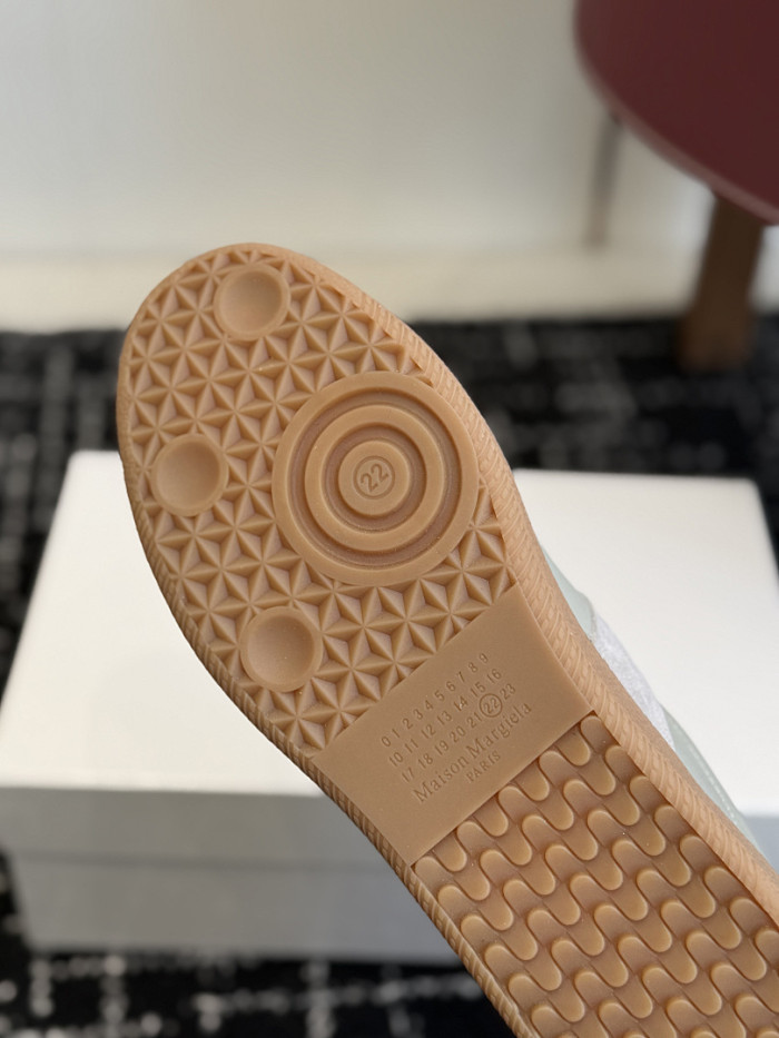 ma1s0n Marg*e1a calfskin s57ws0358