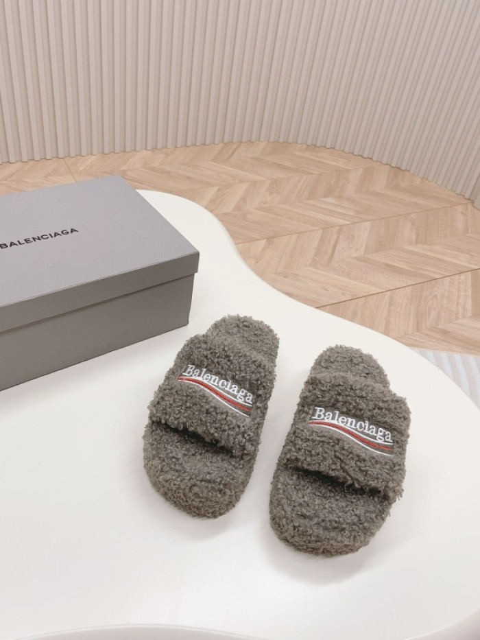 Balenciag* Sandal BS74