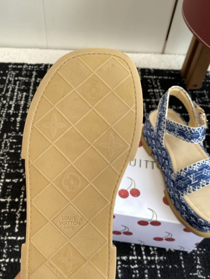 L&V sandal 227