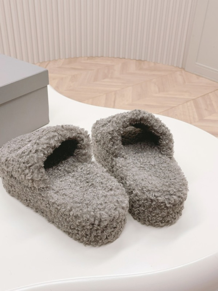 Balenciag* Sandal BS74