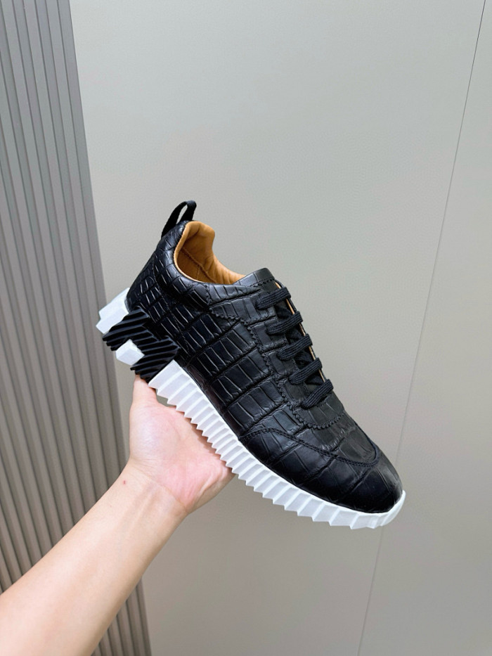 H**me5 snekaers hm099