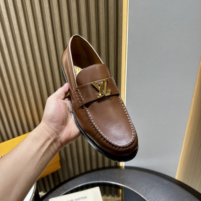 LV LOAFERS L0000609