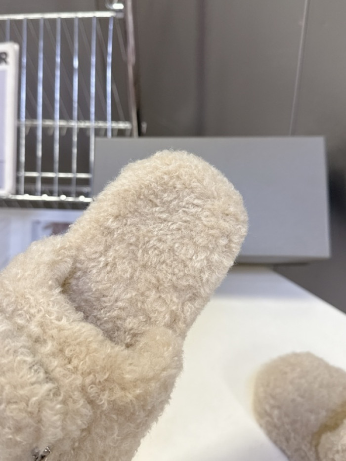 Balenciag* Sandal BS85