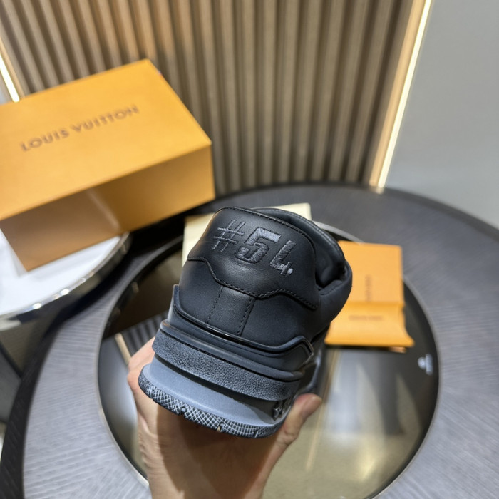 LV snekaers L0000493