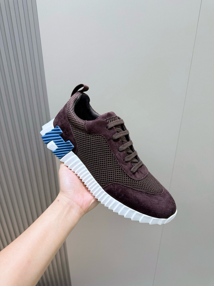 H**me5 snekaers hm098