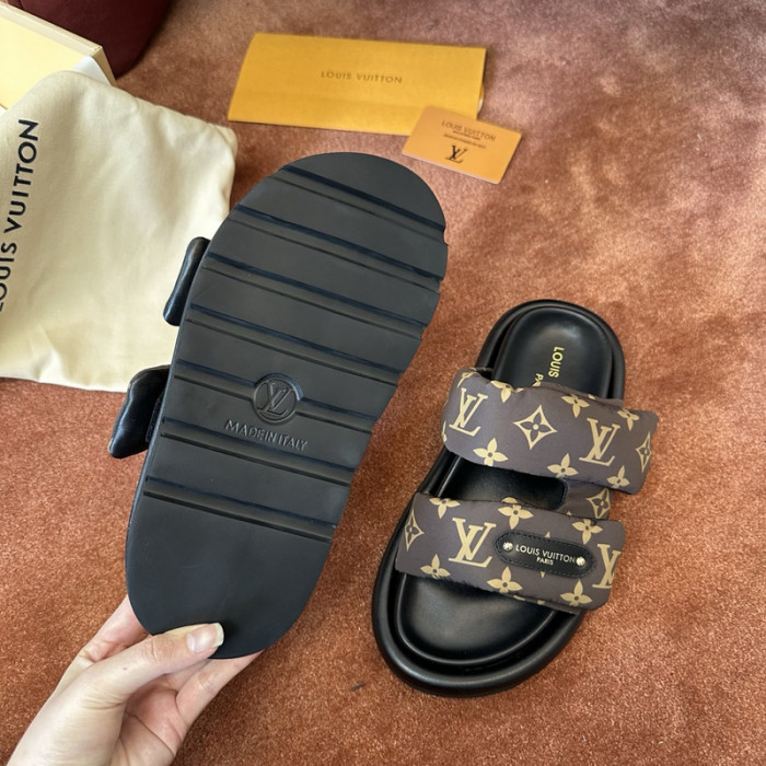 L&V sandal 136