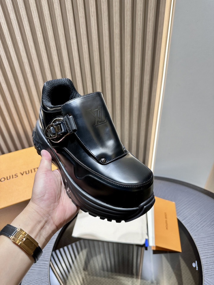 LV snekaers L0000361