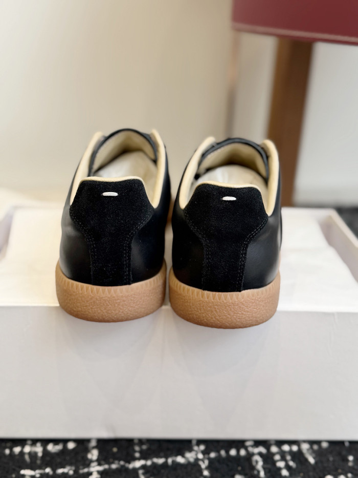 Ma1s0n Marg*e1a CALFSKIN S57WS0408
